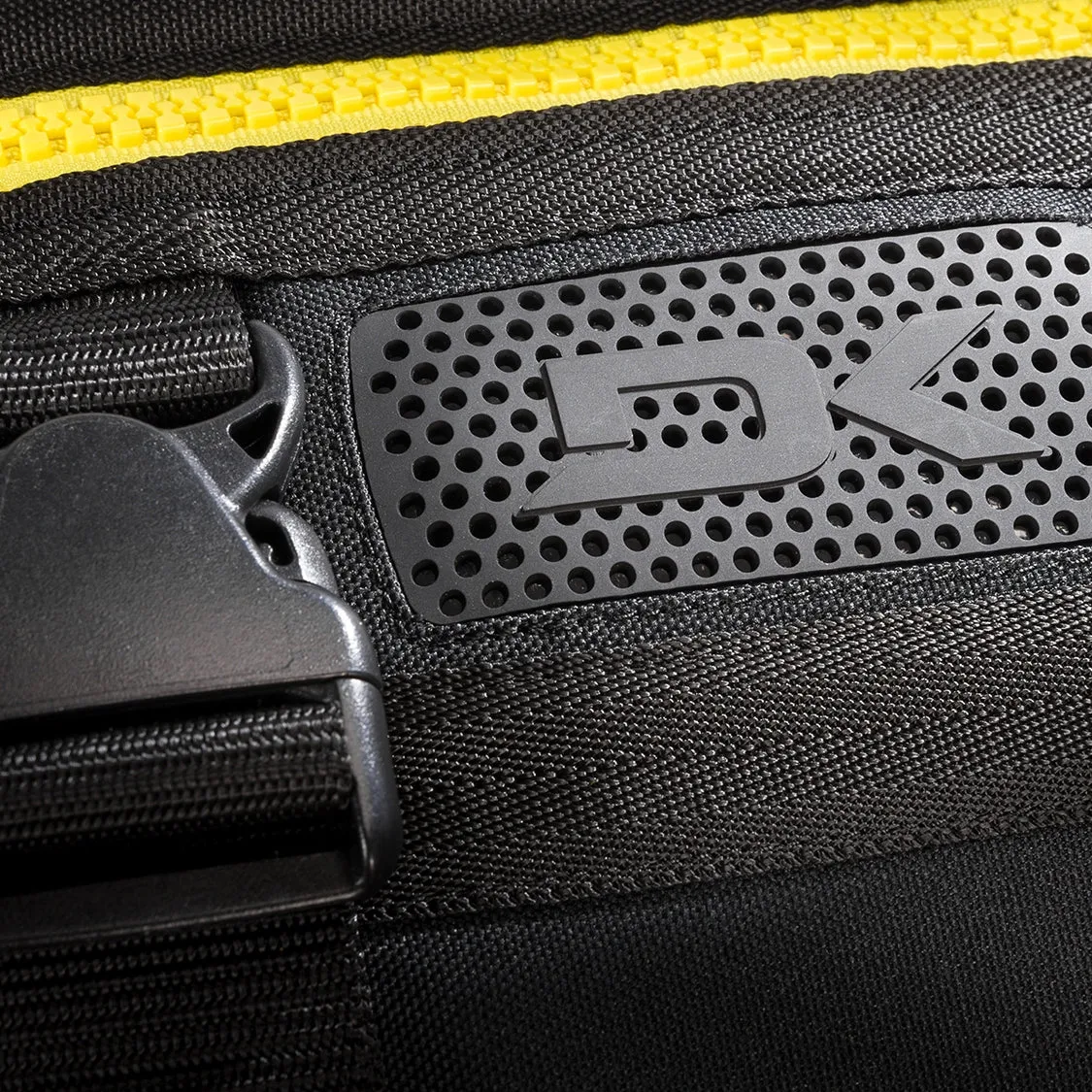 Dakine Regulator Triple Travel Surfboard Bag