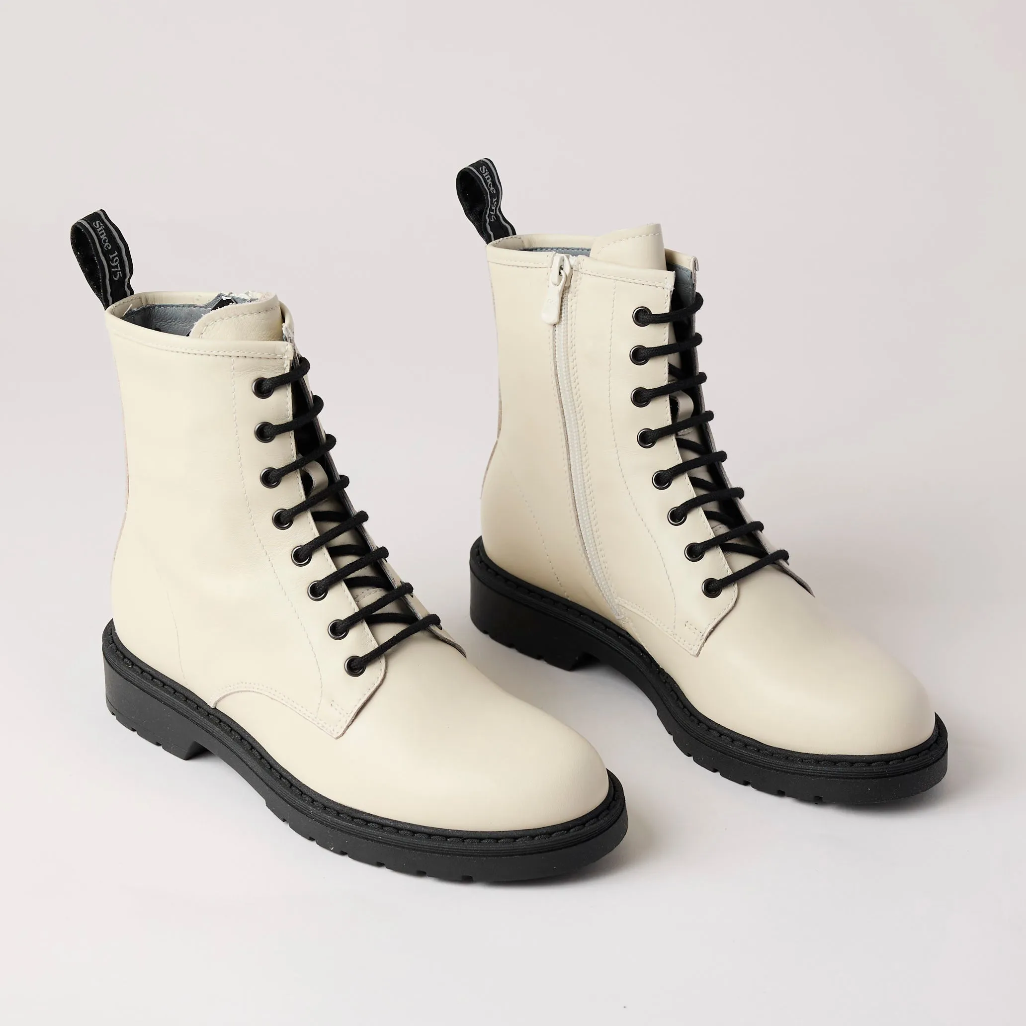 NeroGiardini Cream Leather Laced Ankle Boots