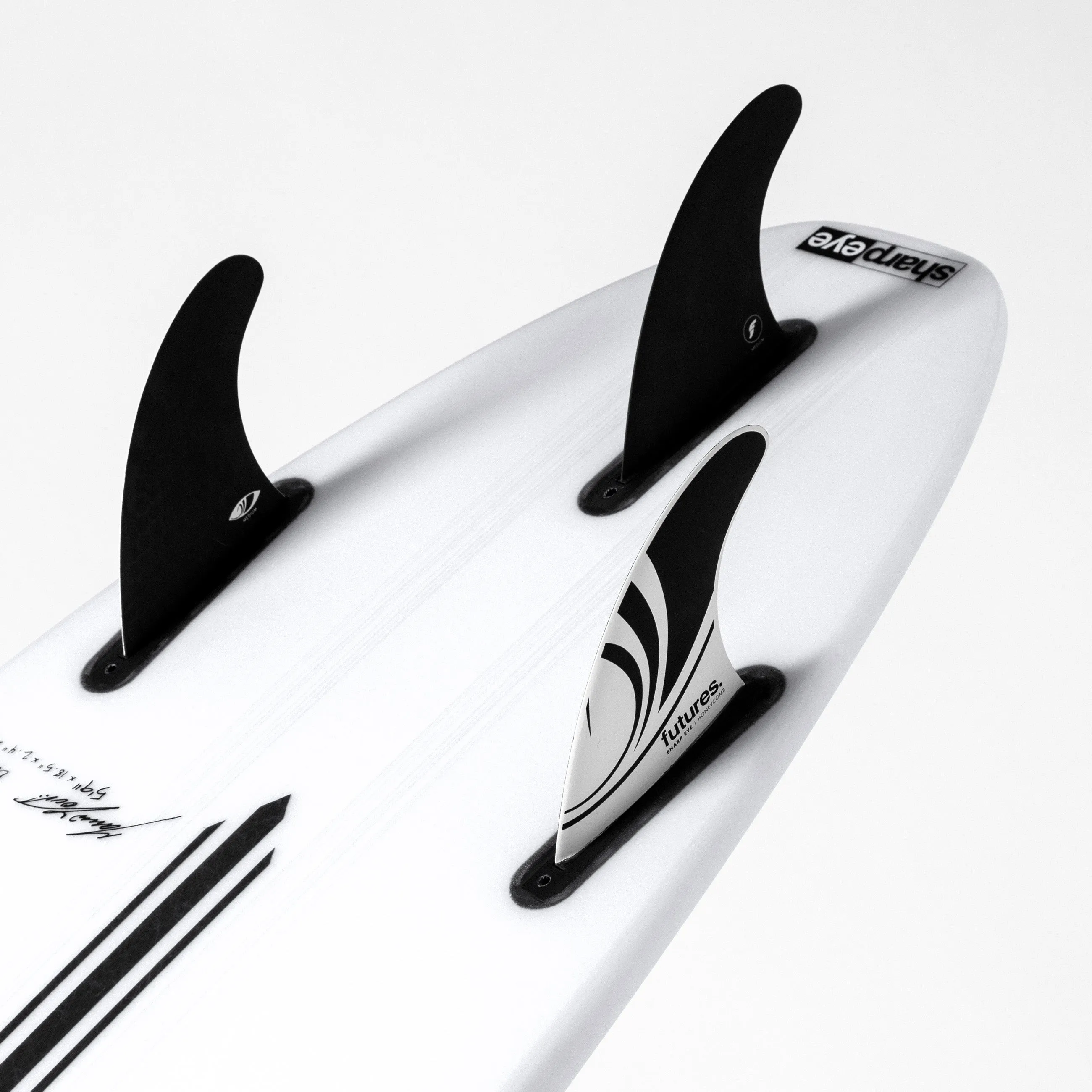 SYNERGY (E3 LITE) 5'10" x 18.75 X 2.43 - 27.60L, Round, 3x  FCS 2 Fin Boxes, Epoxy E3 - ID:878033