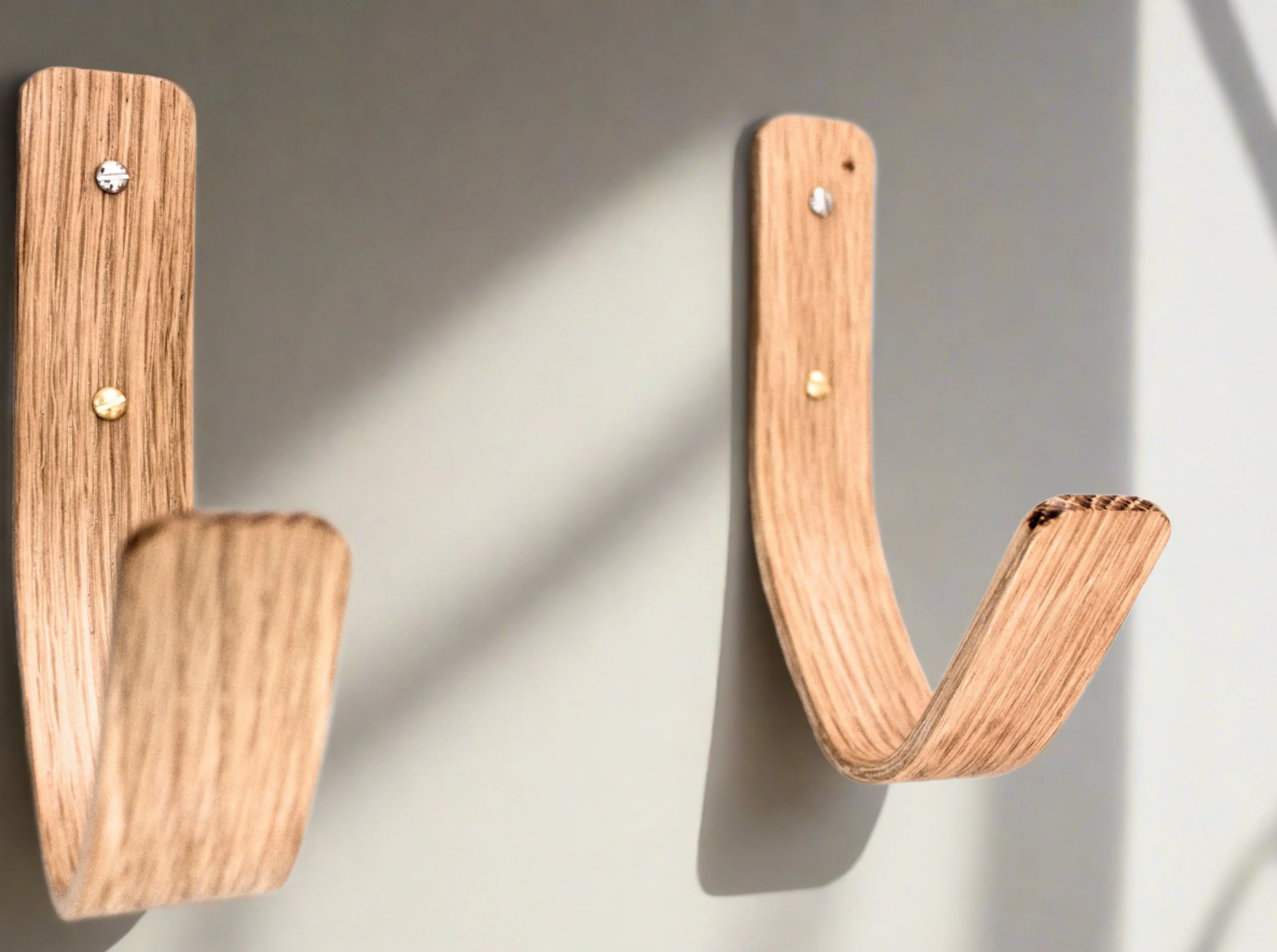 Waves 1.0 | Shortboard - Surfboard Wall Mounts | Oak
