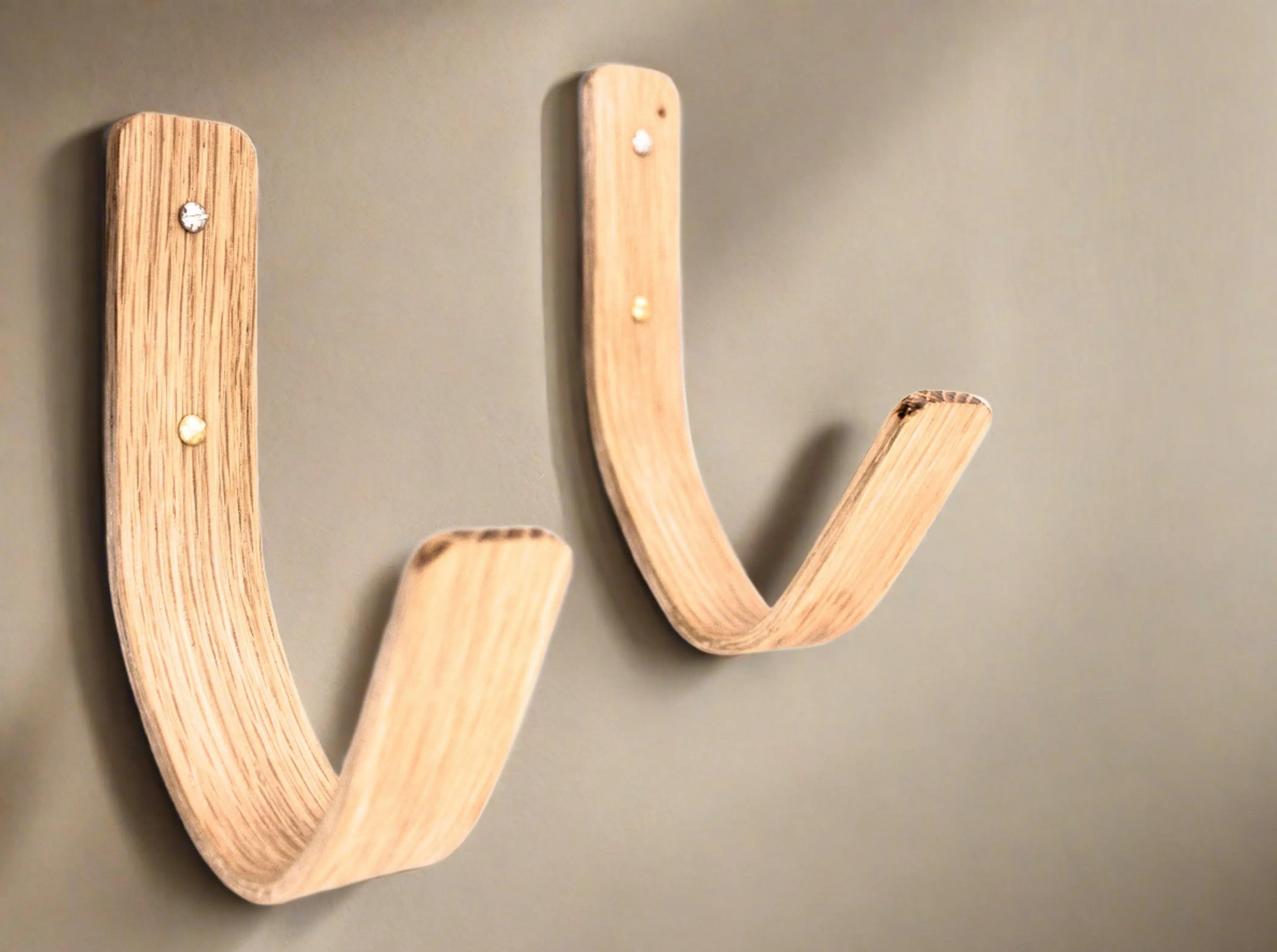 Waves 1.0 | Shortboard - Surfboard Wall Mounts | Oak